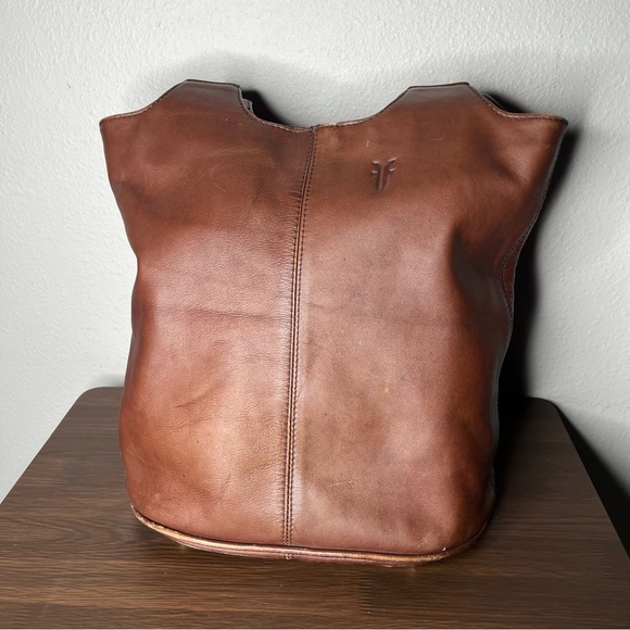 Vintage Frye Brown Leather Bucket Tote Satchel Shoulder Bag - Picture 3 of 9